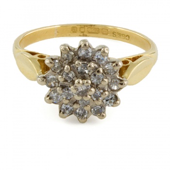 18ct gold Diamond Cluster Ring size M